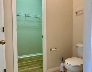4912 Stone Acres Cir - Photo Thumbnail 12