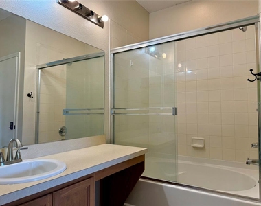 4912 Stone Acres Cir - Photo Thumbnail 11