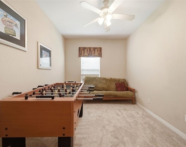 2402 Caravelle Circle - Photo Thumbnail 20