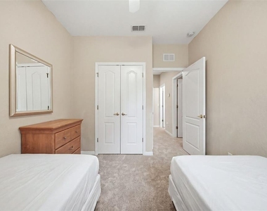 2402 Caravelle Circle - Photo Thumbnail 24