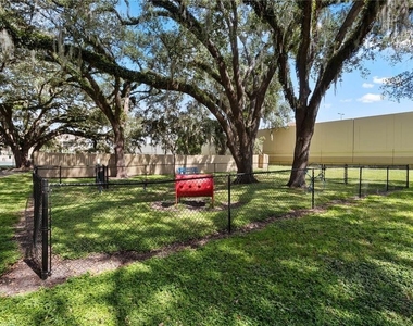 405 Wymore Road - Photo Thumbnail 20