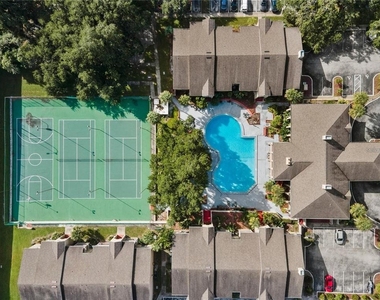 405 Wymore Road - Photo Thumbnail 16