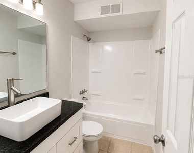405 Wymore Road - Photo Thumbnail 5