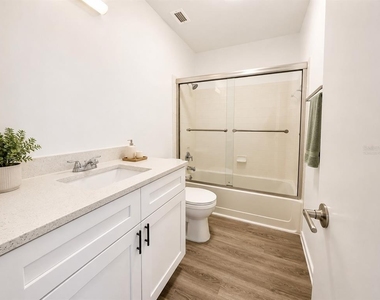 1255 Sophie Boulevard - Photo Thumbnail 16