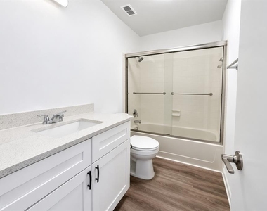 1255 Sophie Boulevard - Photo Thumbnail 17