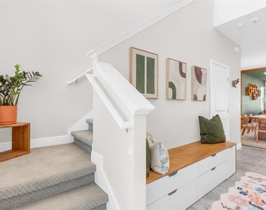 2019 Sunshine Peak Drive - Photo Thumbnail 4