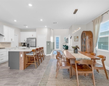 2019 Sunshine Peak Drive - Photo Thumbnail 9