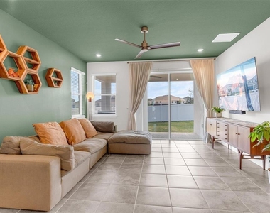 2019 Sunshine Peak Drive - Photo Thumbnail 15