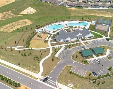 2019 Sunshine Peak Drive - Photo Thumbnail 35