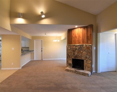 1068 E Michigan Street - Photo Thumbnail 4