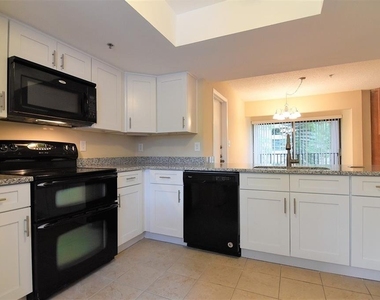 1068 E Michigan Street - Photo Thumbnail 11