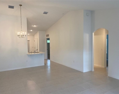 2 Ryapple Lane - Photo Thumbnail 3