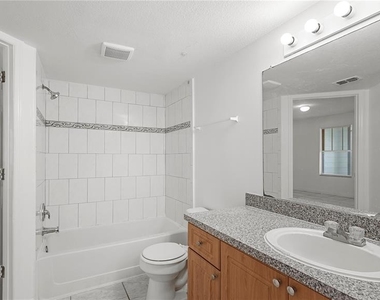 2204 Key West Court - Photo Thumbnail 13
