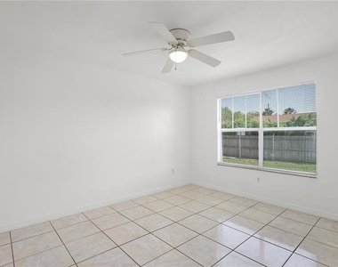 2204 Key West Court - Photo Thumbnail 16