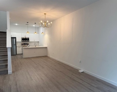 368 Famagusta Drive - Photo Thumbnail 2