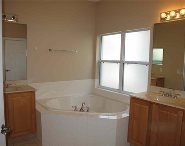 6828 Lucca Street - Photo Thumbnail 13