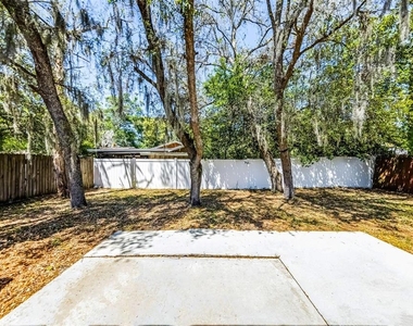 2530 Kamnic Court - Photo Thumbnail 9