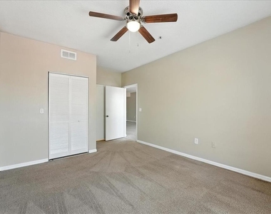 5560 Metrowest Boulevard - Photo Thumbnail 6