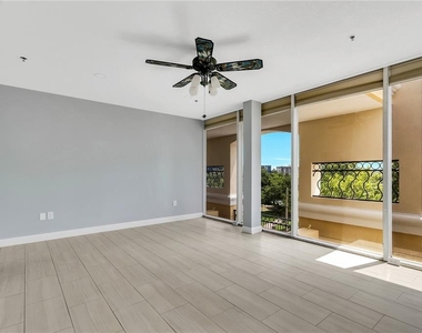 151 E Washington Street - Photo Thumbnail 14