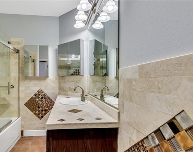 151 E Washington Street - Photo Thumbnail 22