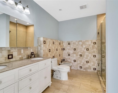 151 E Washington Street - Photo Thumbnail 16