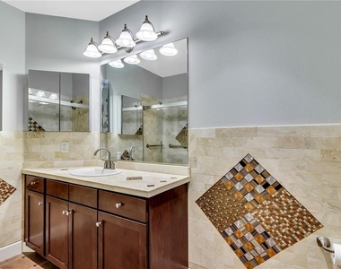 151 E Washington Street - Photo Thumbnail 21