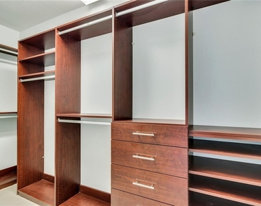 151 E Washington Street - Photo Thumbnail 20