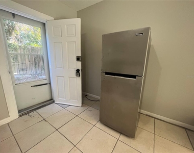 127 1/2 W Palmetto Avenue - Photo Thumbnail 4