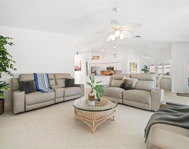 21489 Sheridan Run - Photo Thumbnail 9