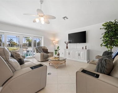 21489 Sheridan Run - Photo Thumbnail 10