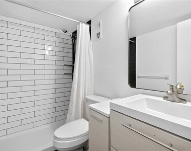 3272 S Semoran Boulevard - Photo Thumbnail 15