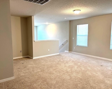 3157 Bella Vista Drive - Photo Thumbnail 9