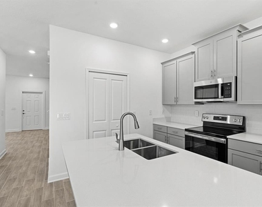 3039 Ella Way - Photo Thumbnail 12