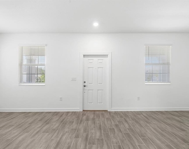3039 Ella Way - Photo Thumbnail 4