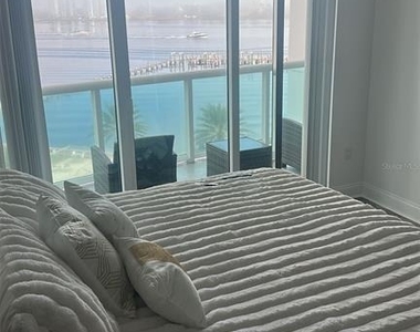 231 Riverside Drive - Photo Thumbnail 5