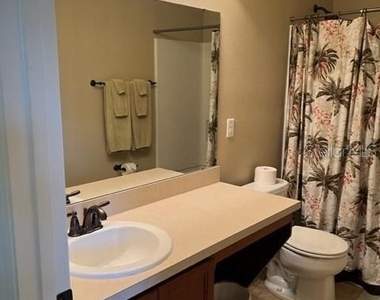 523 Mount Olympus Boulevard - Photo Thumbnail 15