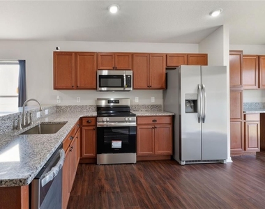 780 Overlook Grove Drive - Photo Thumbnail 24