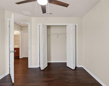 780 Overlook Grove Drive - Photo Thumbnail 12