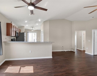 780 Overlook Grove Drive - Photo Thumbnail 8