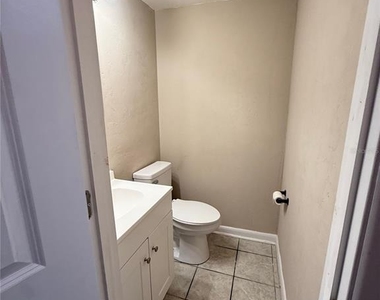 1721 Sw 68th Terrace - Photo Thumbnail 2