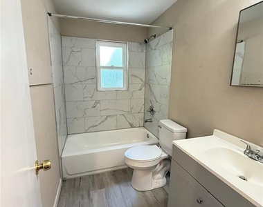 1721 Sw 68th Terrace - Photo Thumbnail 8