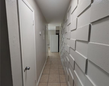 803 Nw 40th Avenue - Photo Thumbnail 6