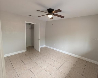 803 Nw 40th Avenue - Photo Thumbnail 2