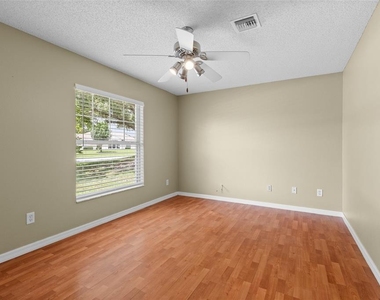 148 Country Lakes Circle - Photo Thumbnail 9
