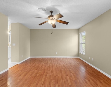 148 Country Lakes Circle - Photo Thumbnail 7