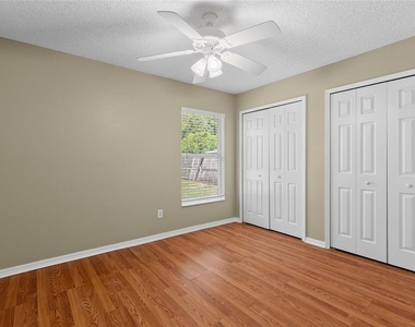 148 Country Lakes Circle - Photo Thumbnail 13