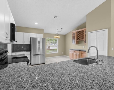 148 Country Lakes Circle - Photo Thumbnail 4