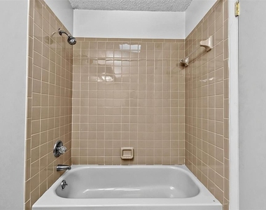19 Blackberry Place - Photo Thumbnail 8