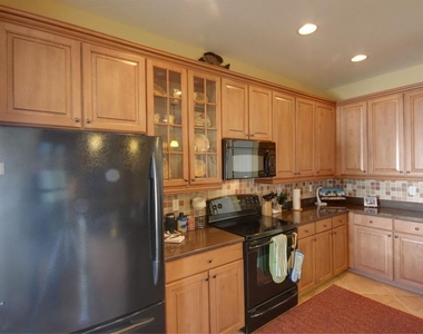 15825 Durango Circle - Photo Thumbnail 13
