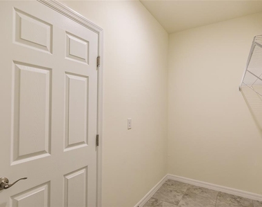 1174 Navigator Road - Photo Thumbnail 19